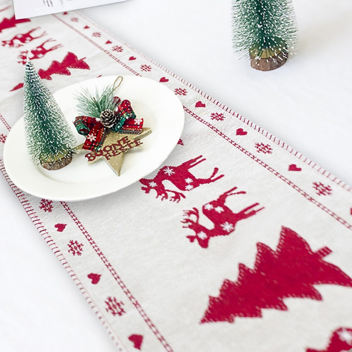 Chemin de Table de Noël en Coton – Broderie Festive pour Table et Décoration Hivernale