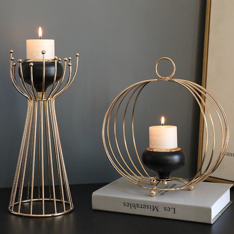 Bougeoirs et Ornements de Noël – Décoration Festive et Ambiance Cocooning