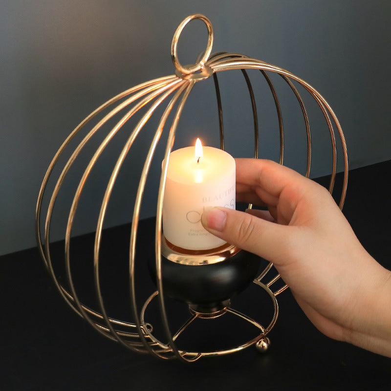 Bougeoirs et Ornements de Noël – Décoration Festive et Ambiance Cocooning